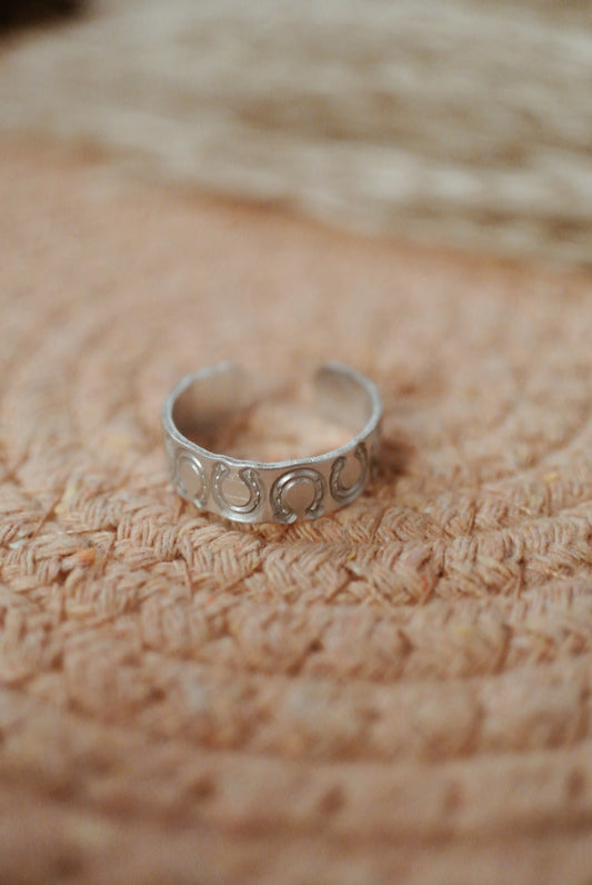 Horseshoe Ring